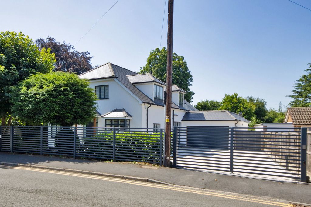 Property photo 1 of 36