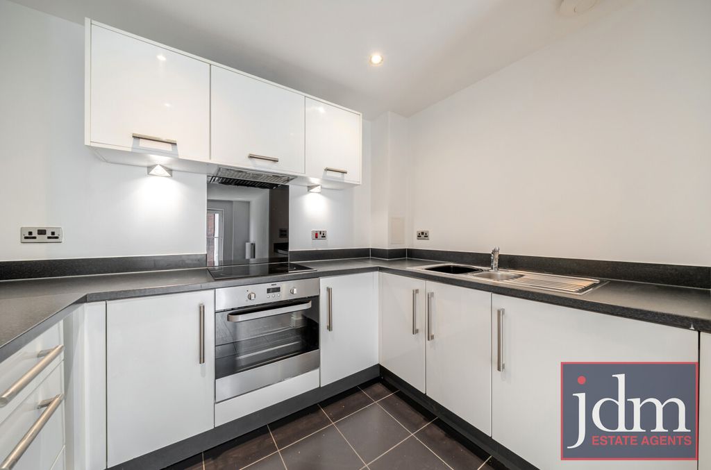 Property photo 3 of 11 F4383F22-c2B6-44d...
