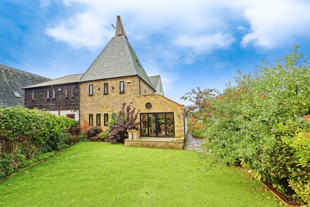 Property photo 3 of 26 Img_7067_Rw