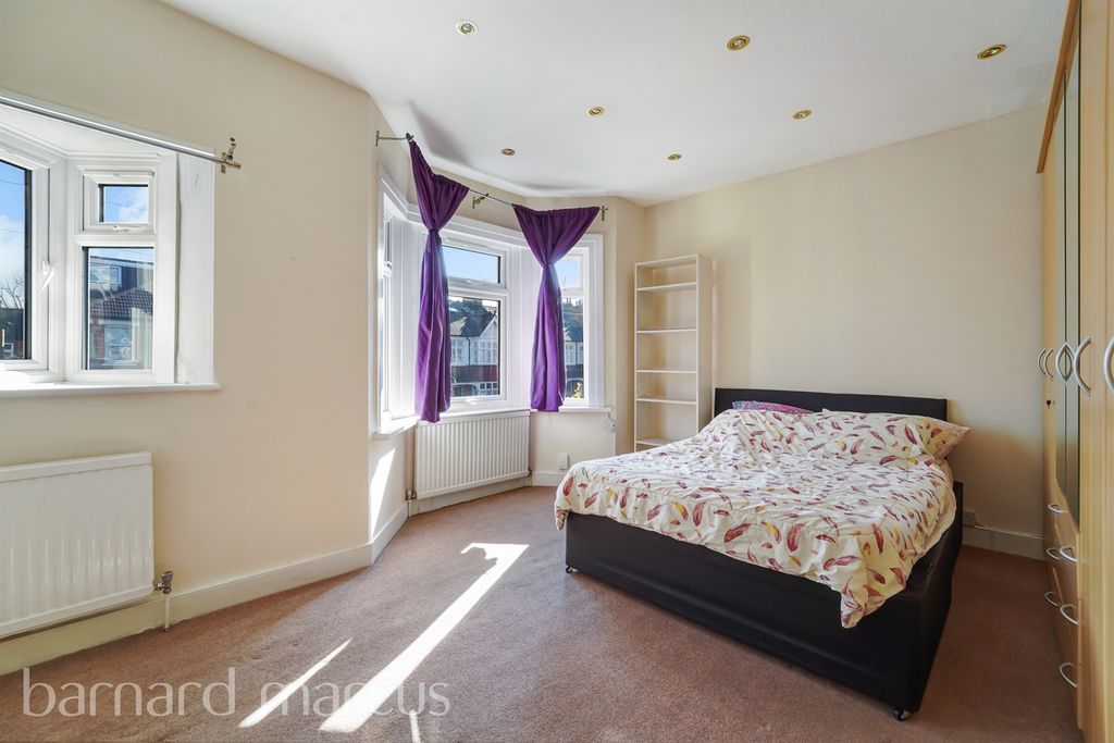 Property photo 3 of 13