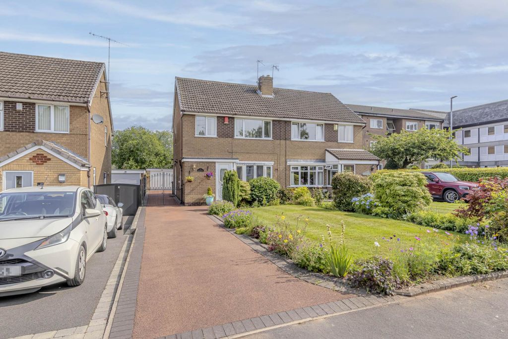 Property photo 1 of 24