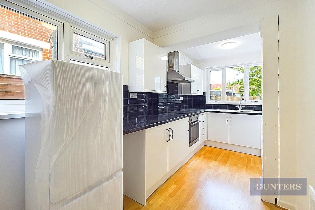 Property photo 3 of 21 Cam01635G0-Pr0201-Still016.Jpg