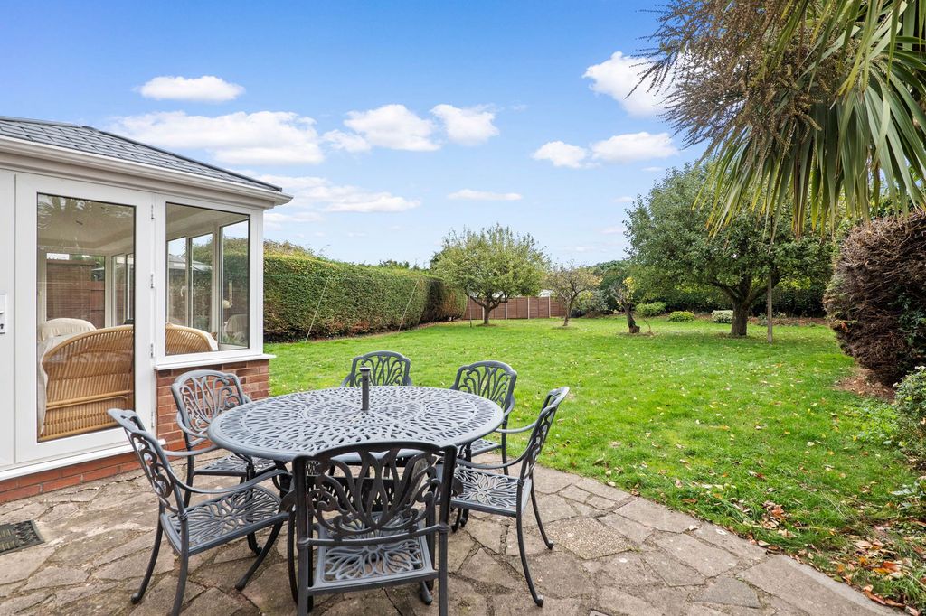 Property photo 3 of 17