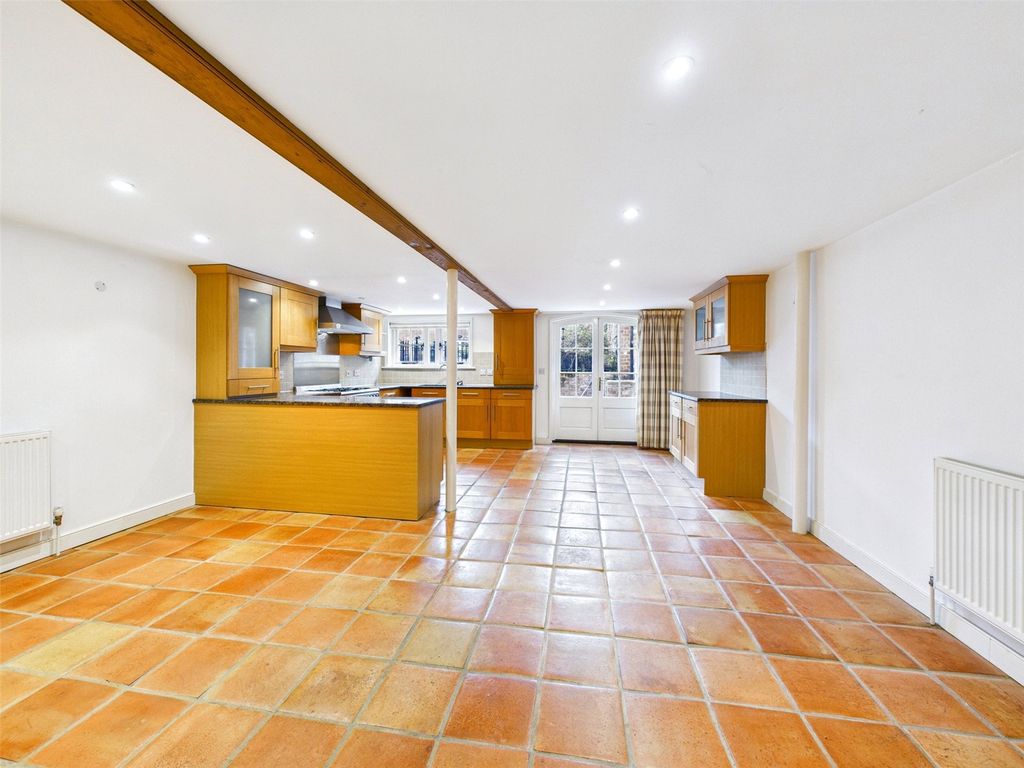 Property photo 2 of 17 Picture 2