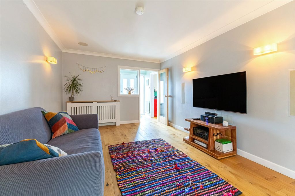 Property photo 3 of 10 Sitting Room