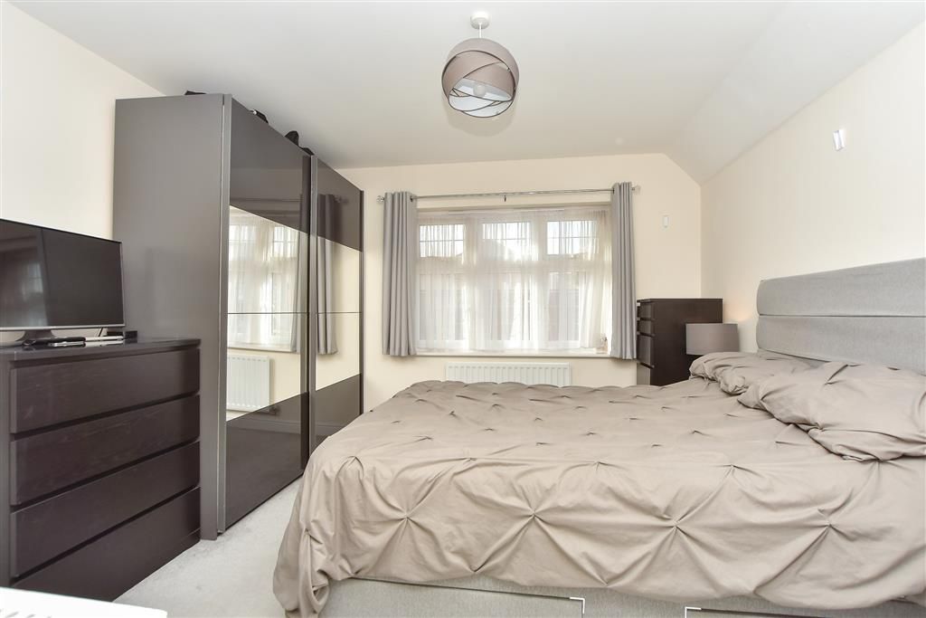 Property photo 1 of 10 Bedroom 1