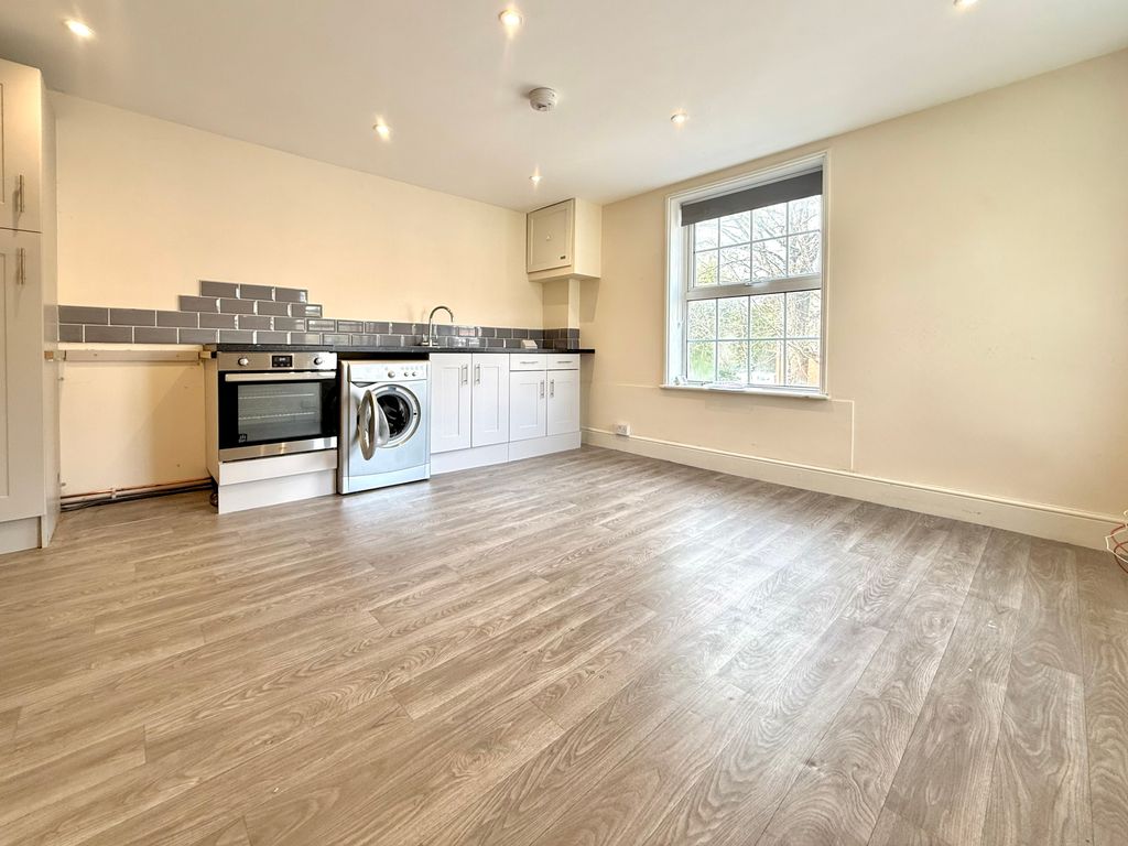 Property photo 2 of 3