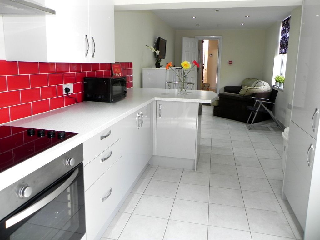 Property photo 3 of 6