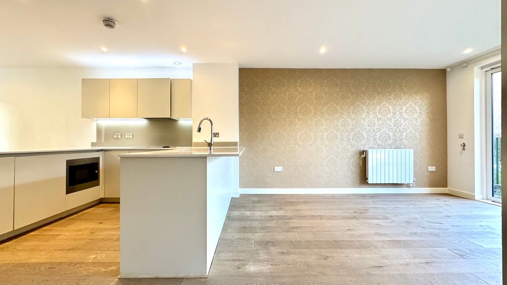 Property photo 3 of 25