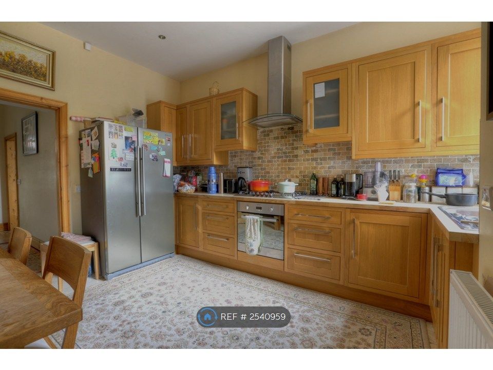 Property photo 1 of 14 Big Kitchen