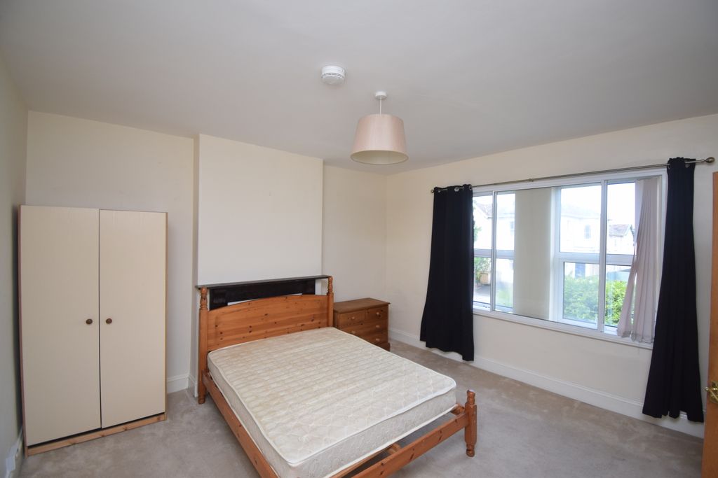 Property photo 1 of 10 Bedroom 4 (4)