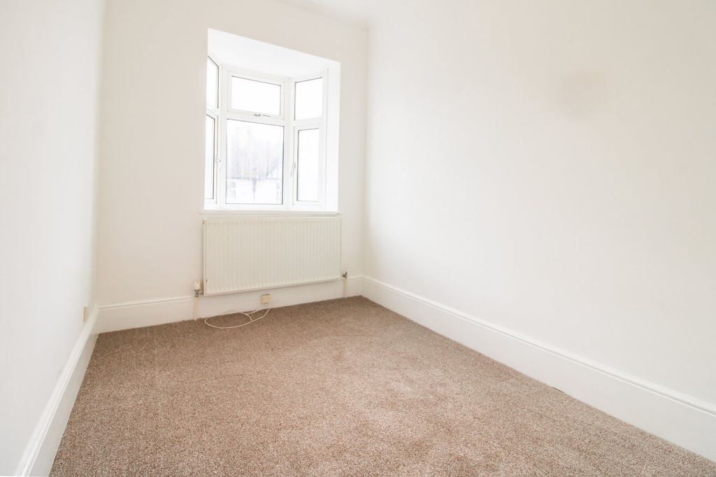 Property photo 3 of 8 Picture No. 22