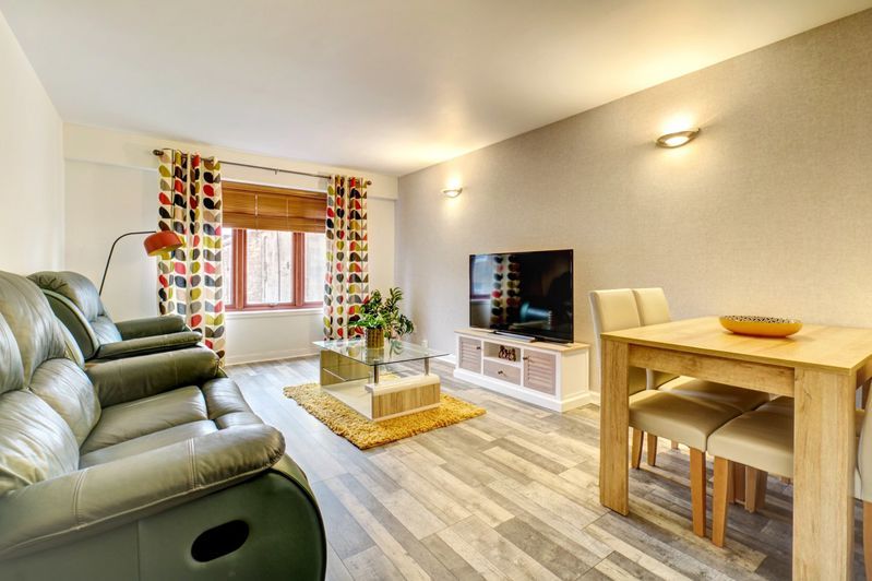 Property photo 2 of 13 Lounge