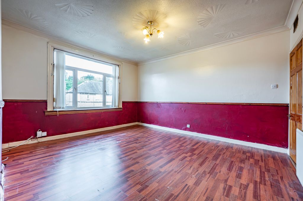 Property photo 3 of 26