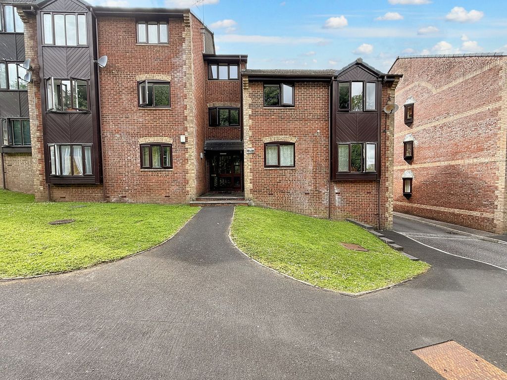 Property photo 1 of 12