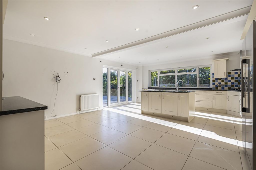 Property photo 2 of 21 33_63725.Jpg