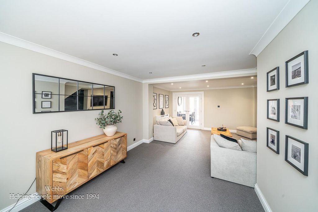 Property photo 3 of 33 Webbs-5.Jpg