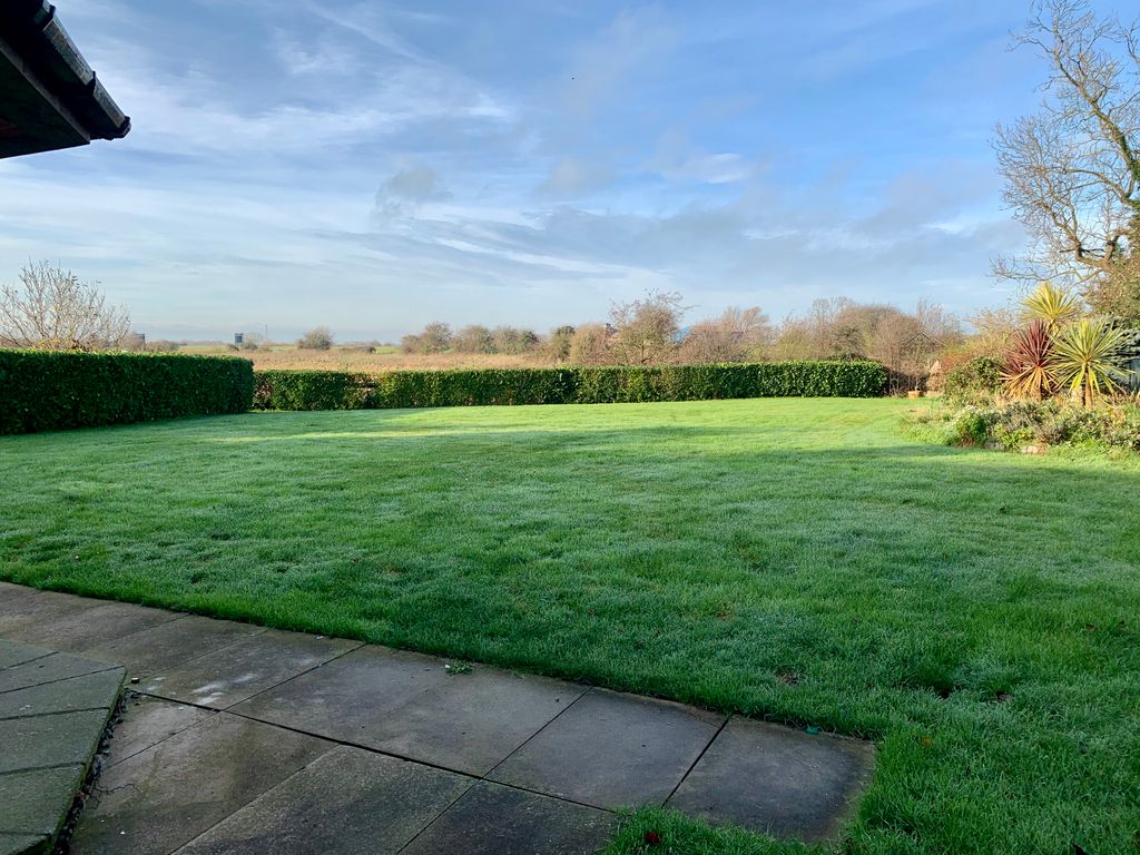 Property photo 3 of 31 Img_5093