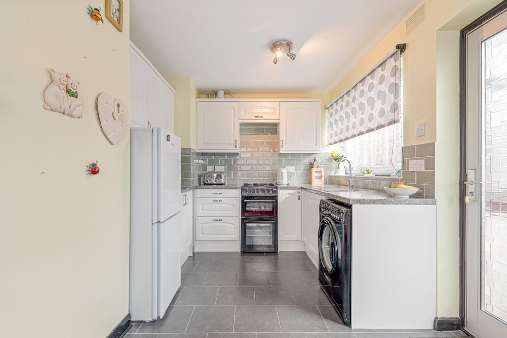 Property photo 3 of 13 Kitchen