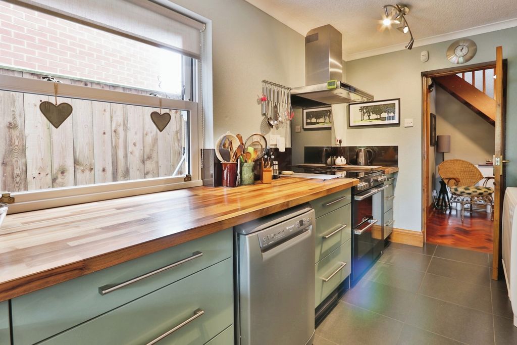 Property photo 2 of 47 3622565