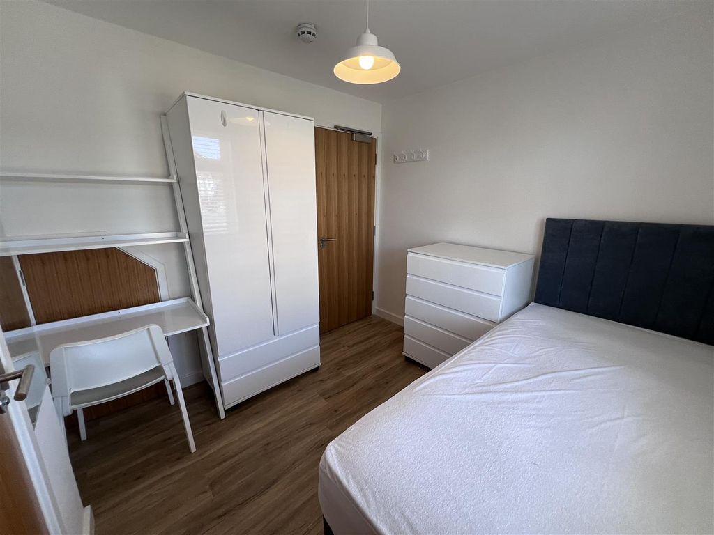 Property photo 2 of 6 Rm 4.Jpg
