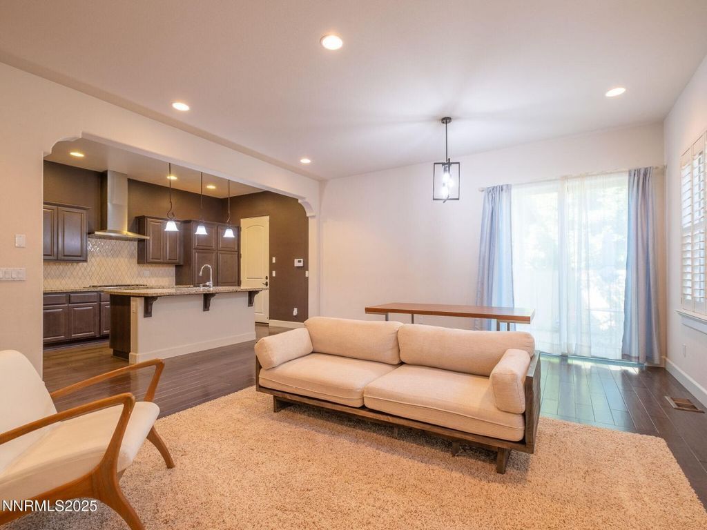 Property photo 2 of 2 <Alttext/>