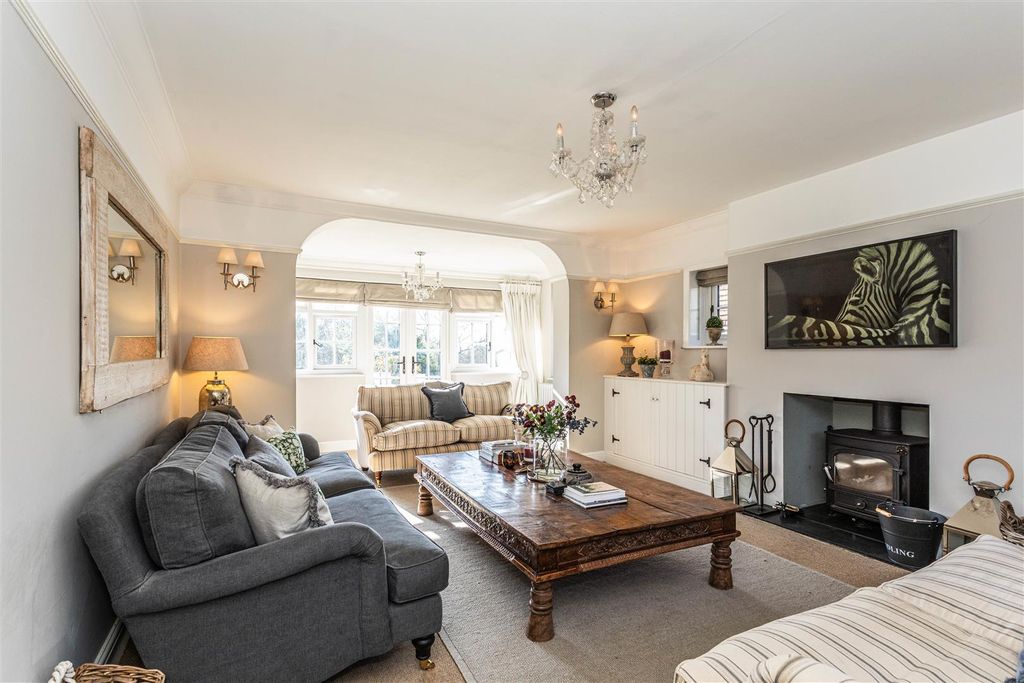 Property photo 2 of 59