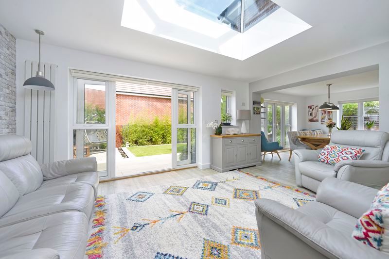 Property photo 3 of 21 Photo 12