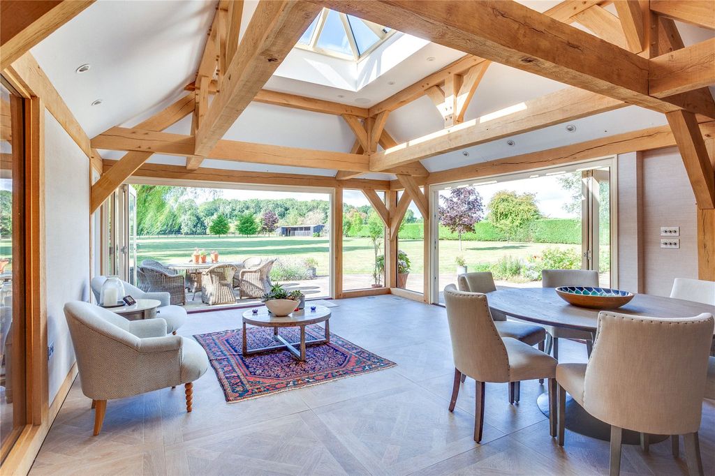 Property photo 3 of 36 Orangery