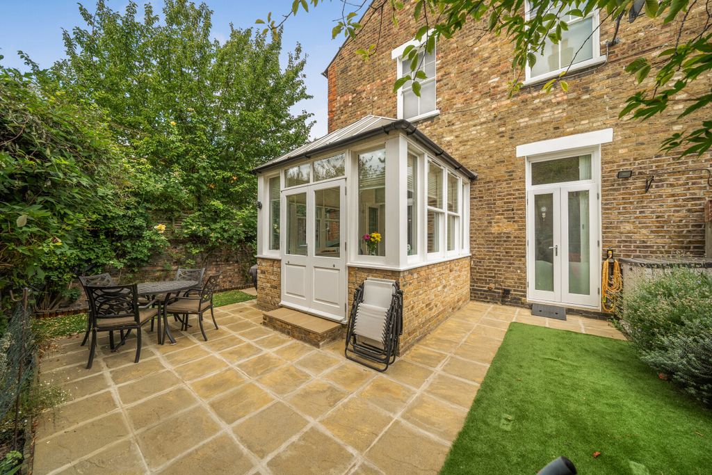 Property photo 2 of 17 1-6A6B6Ec7Cfc42-1...