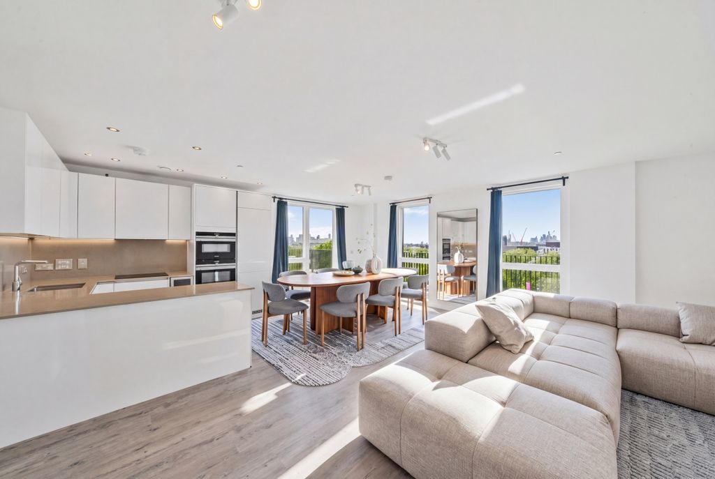 Property photo 1 of 15 22