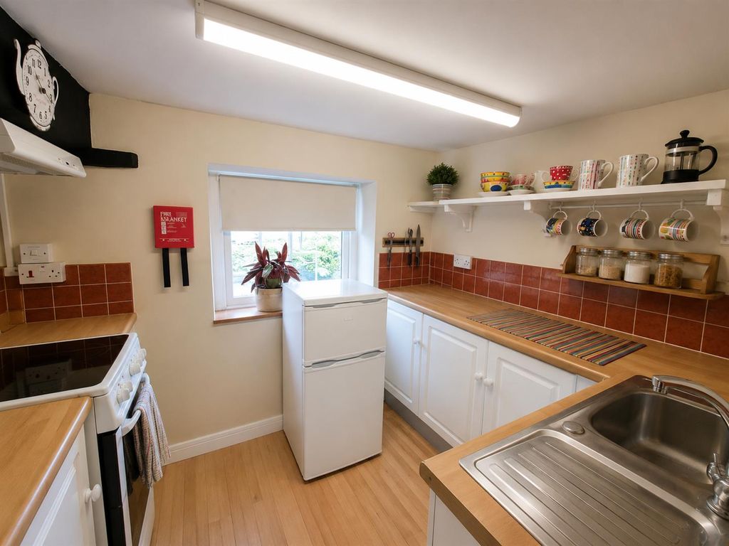 Property photo 2 of 8