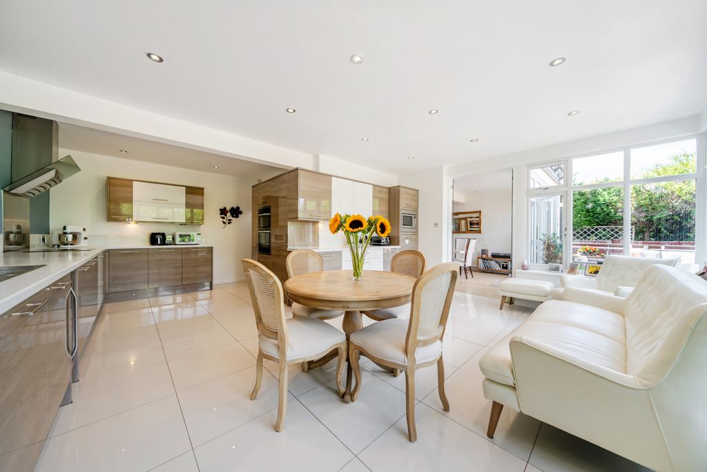 Property photo 3 of 20 1503587-10-6A79E1...