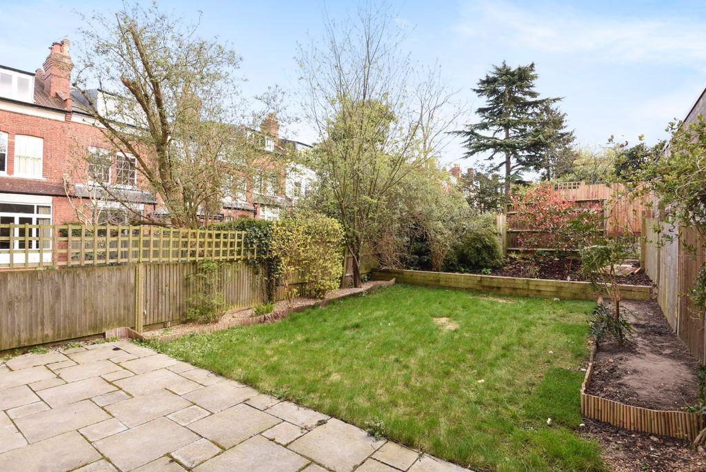 Property photo 2 of 6 Picture No. 14