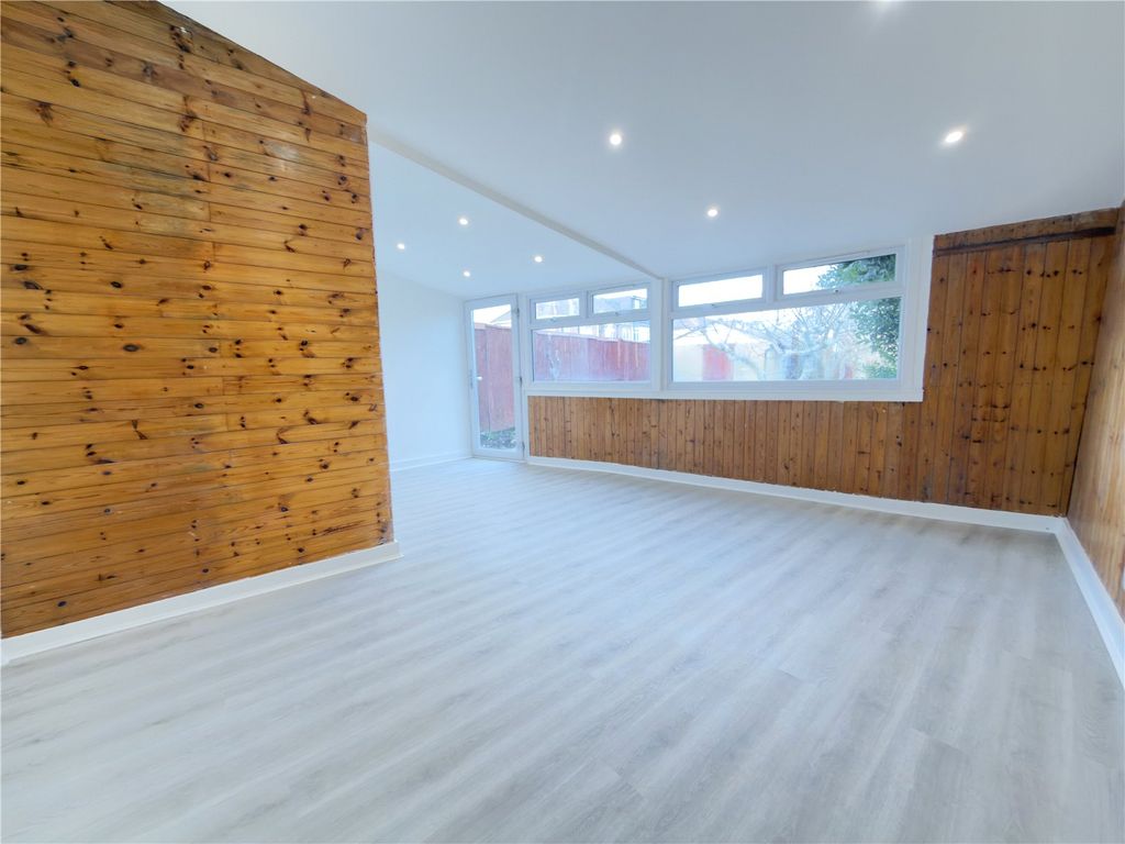 Property photo 3 of 15 Picture No. 07