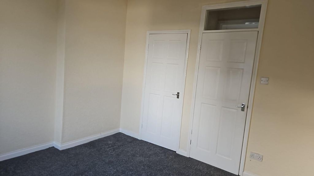 Property photo 3 of 6 Photo-2025-12-08-13-20-15.Jpg