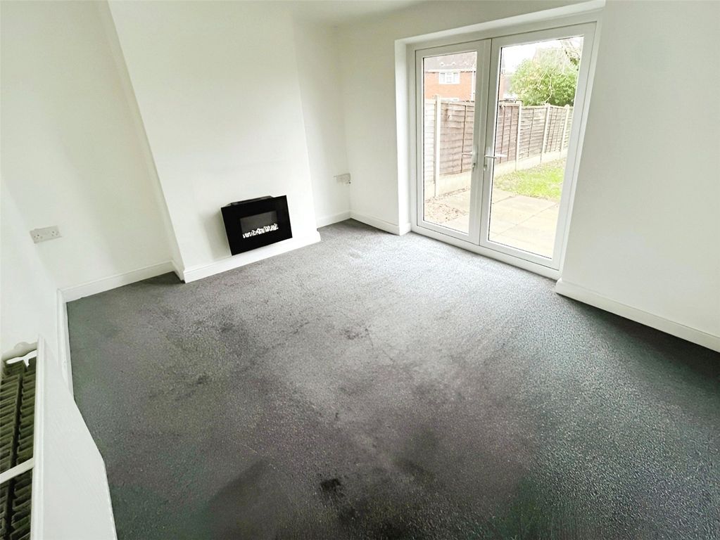 Property photo 3 of 9 Dining Room