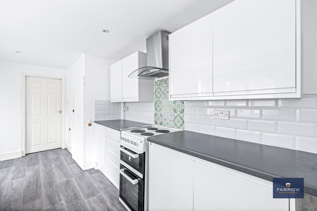 Property photo 2 of 22 Kitchen