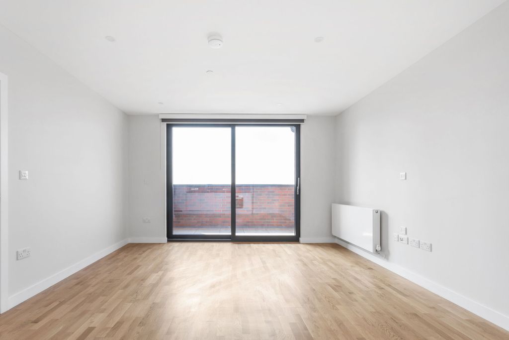 Property photo 3 of 17 Living_Room (Example)