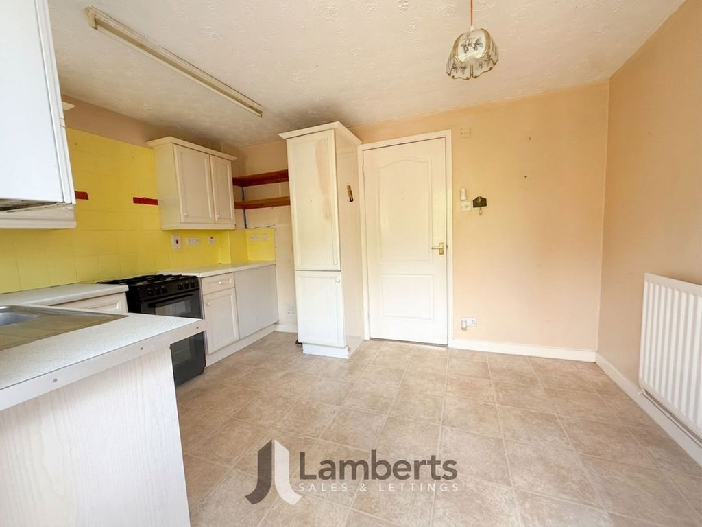 Property photo 3 of 18 Kitchen/Diner