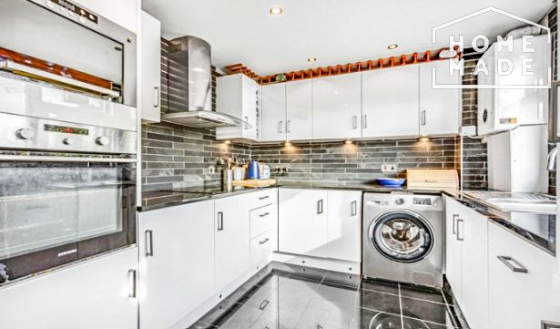 Property photo 3 of 6 Screenshot2025-11-0613170917624352311762477356.Jpg