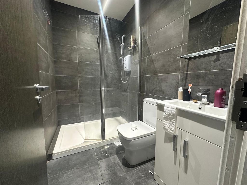 Property photo 3 of 3