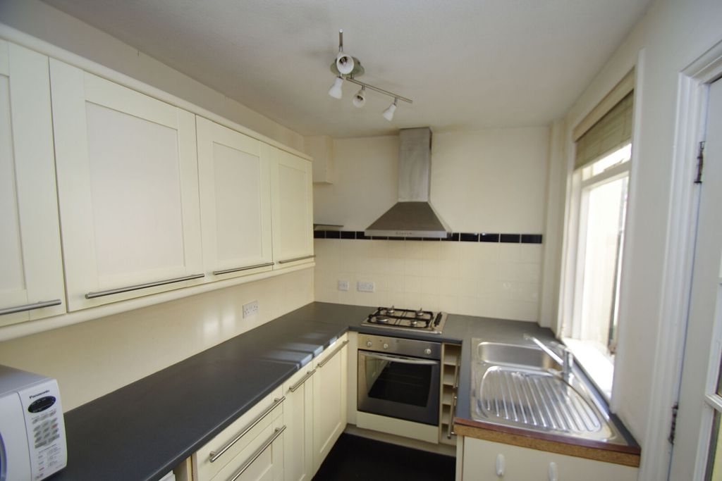 Property photo 3 of 16