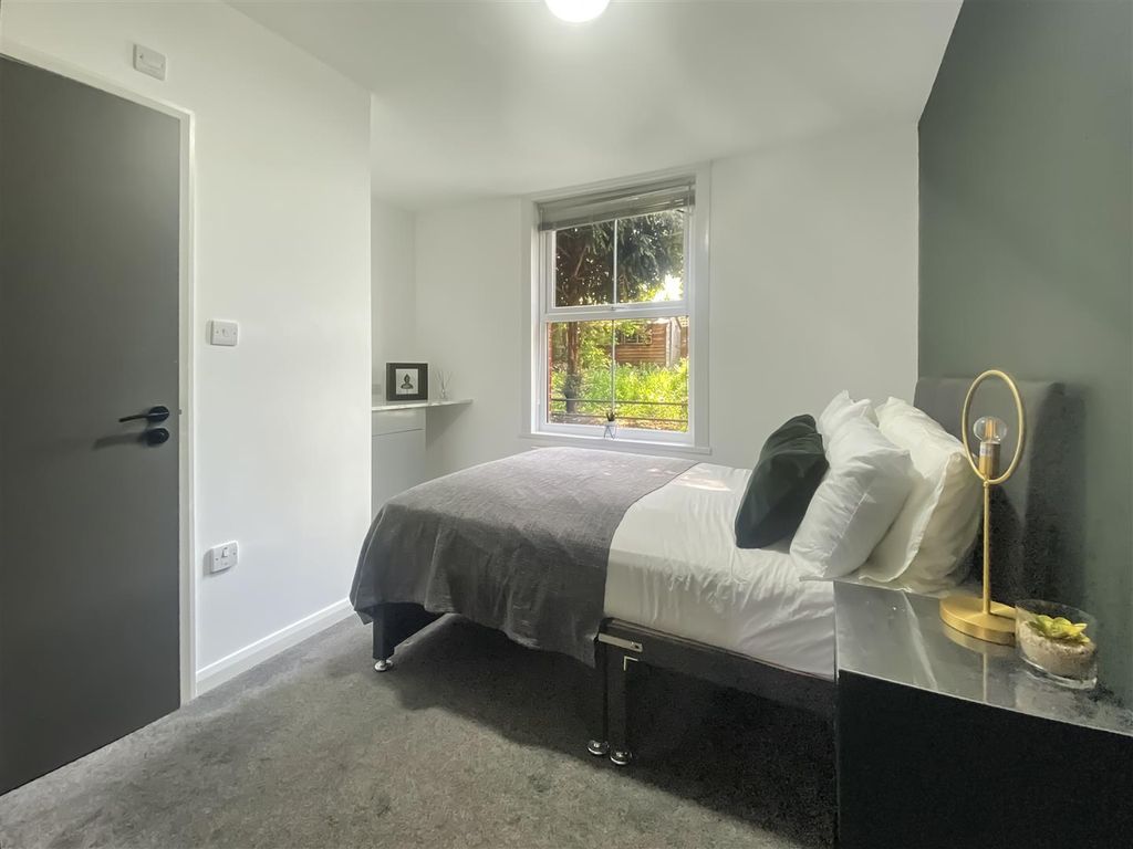 Property photo 1 of 16 0829668202Bafe54Ec821243222F3E67Df853Eb6.Jpg
