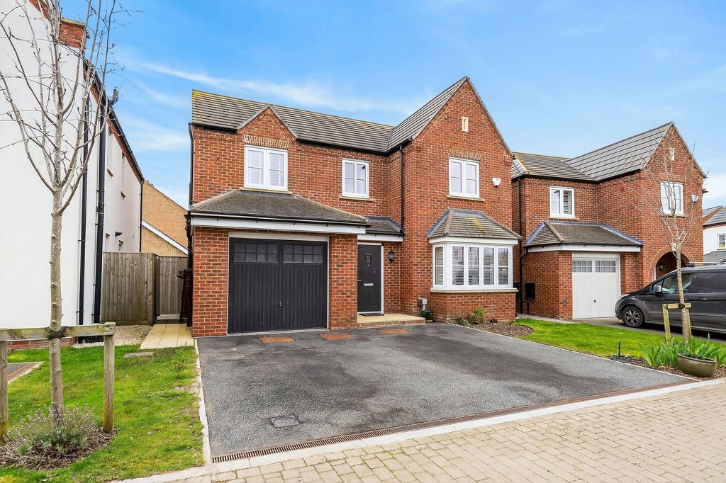 Property photo 1 of 29