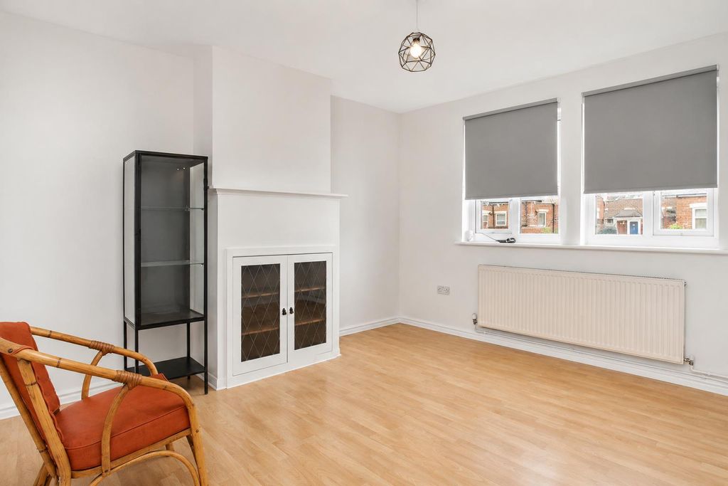 Property photo 3 of 8 10Bf1Fad-4Cfe-4Daf-Ac0B-0Cdddd433700.Png