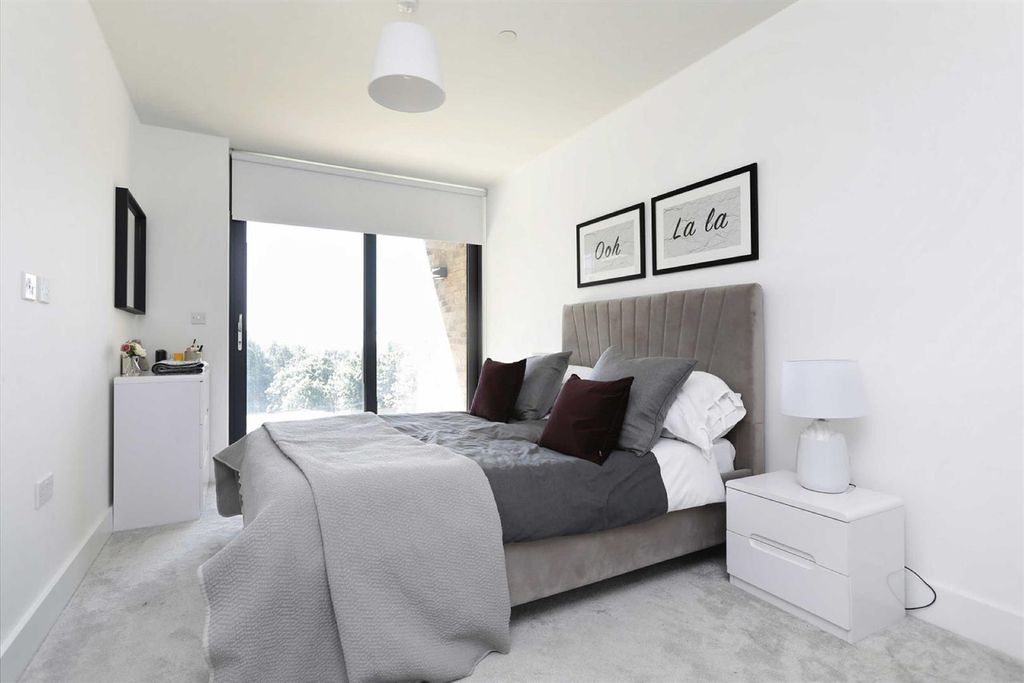 Property photo 3 of 7 Property Photo