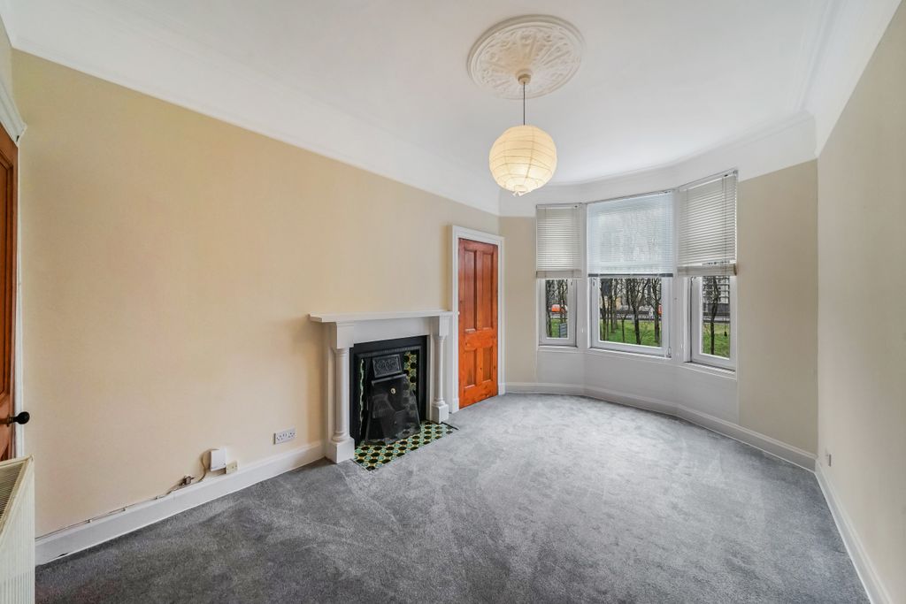 Property photo 2 of 10 Lounge