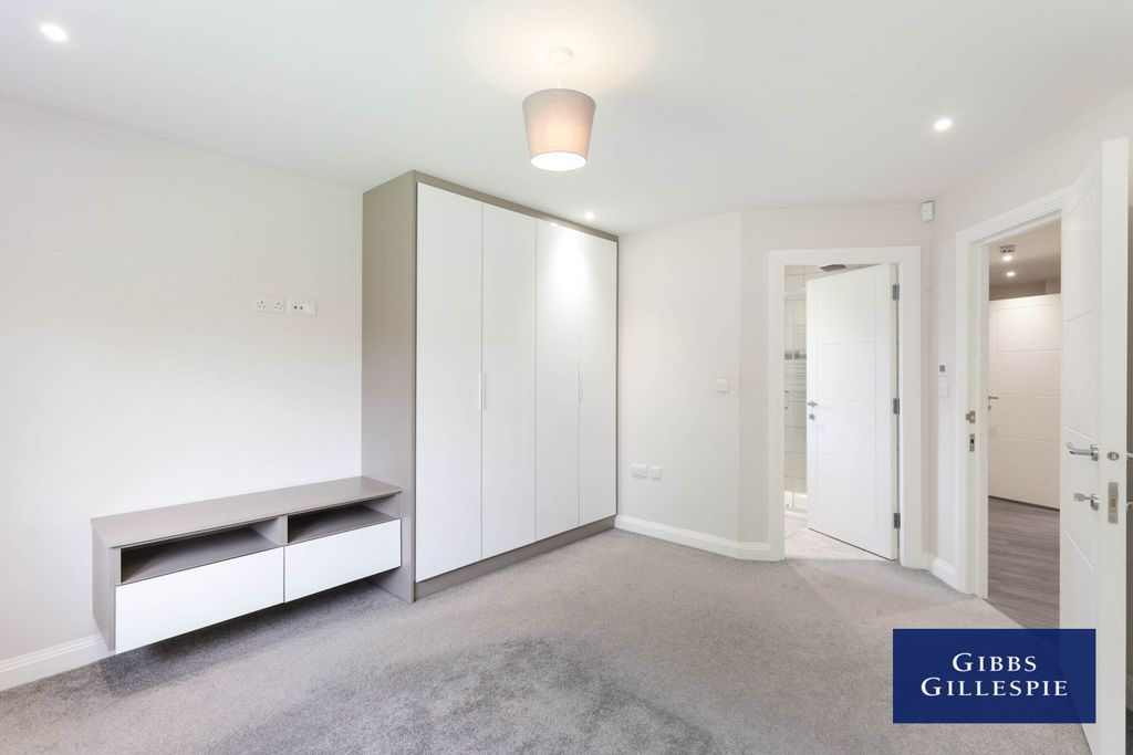 Property photo 3 of 9 Property Image