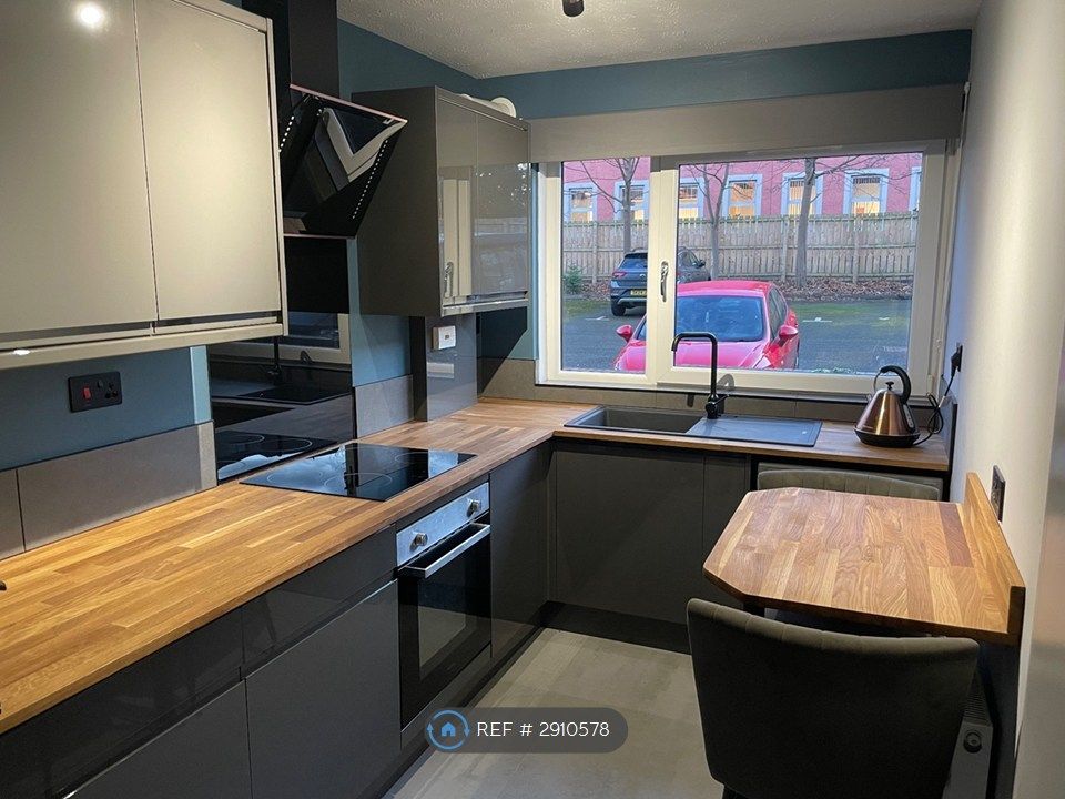 Property photo 1 of 14 Kitchen (New 2025)